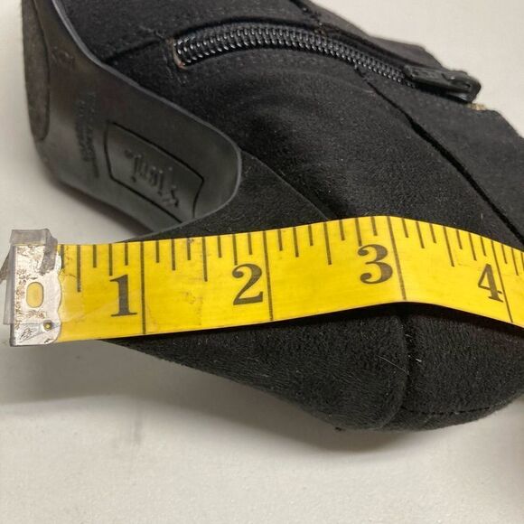 FIONI Faux Suede Ankle Booties Size 6 Black‎ - Picture 5 of 12